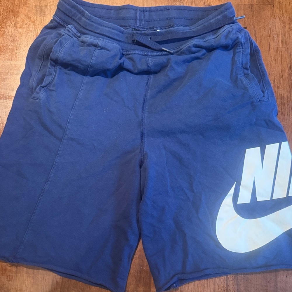 Nike boys Athletic Shorts in Navy Blue